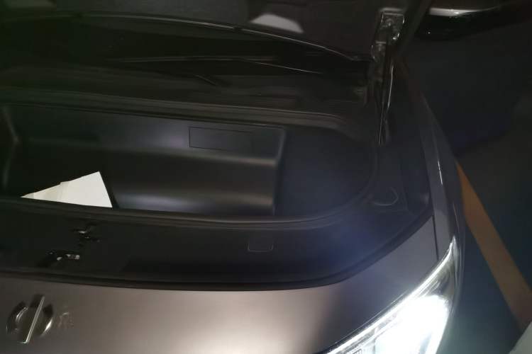 Used HiPhi Y 2023 560 km Elite Version Engine Bay Left