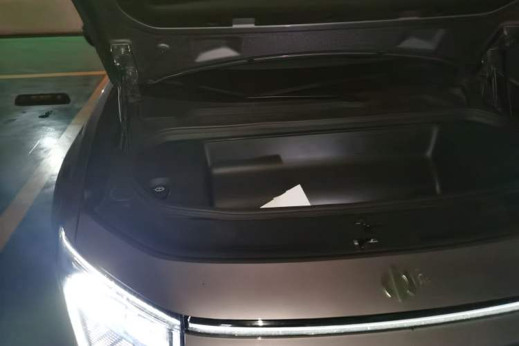 Used HiPhi Y 2023 560 km Elite Version Engine Bay Right