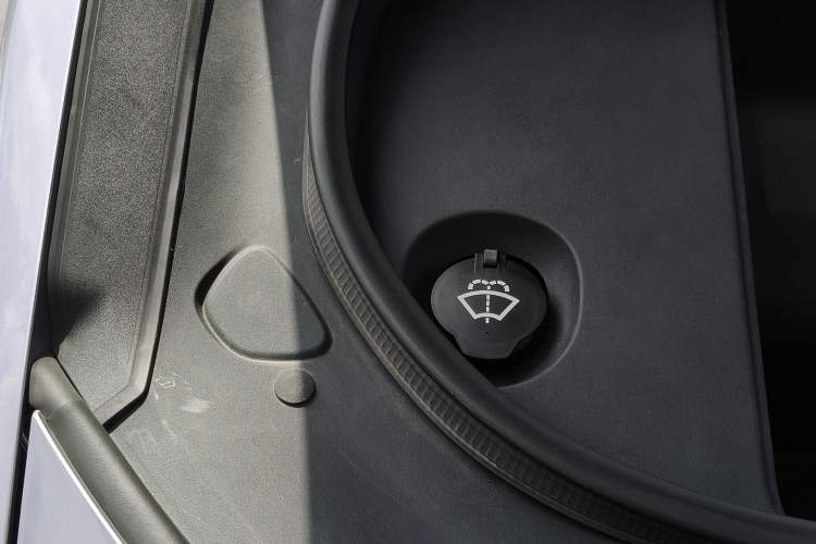 Used HiPhi Y 2023 560 km Pioneer Edition Engine Bay Right