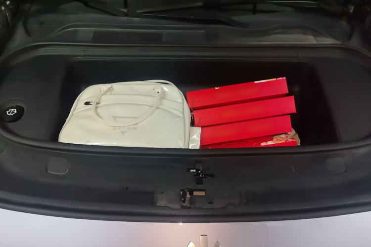 Used HiPhi Y 2023 560 km Pioneer Edition Engine Bay