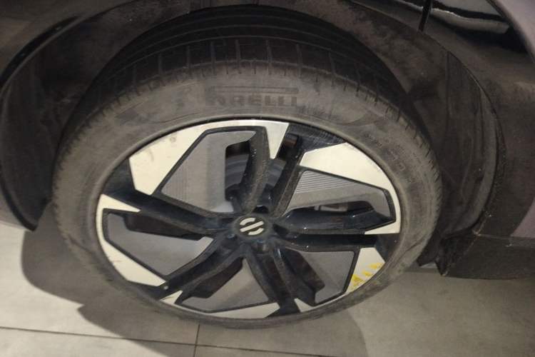 Used HiPhi Y 2023 765 km Flagship Edition Exterior 5