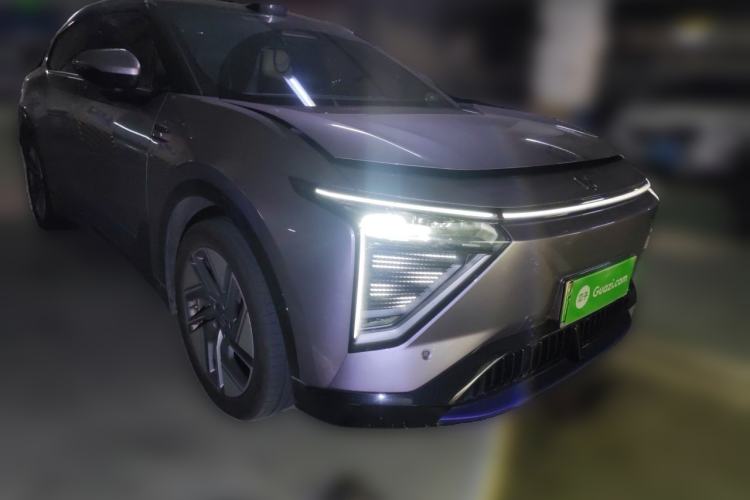 Used HiPhi Y 2023 560 km Pioneer Edition Front Right 45 Deg