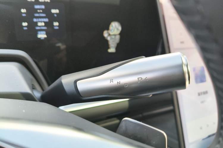 Used HiPhi Y 2023 560 km Pioneer Edition Gear Lever