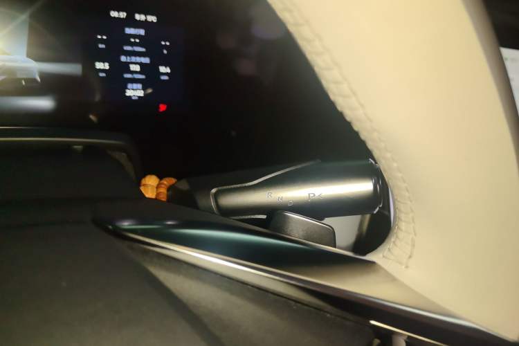 Used HiPhi Y 2023 560 km Pioneer Edition Gear Lever