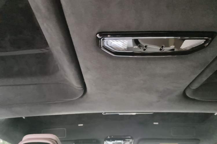 Used HiPhi Y 2023 560 km Elite Version Headliner