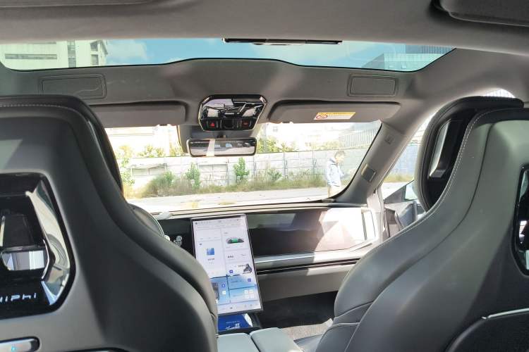 Used HiPhi Y 2023 560 km Pioneer Edition Headliner