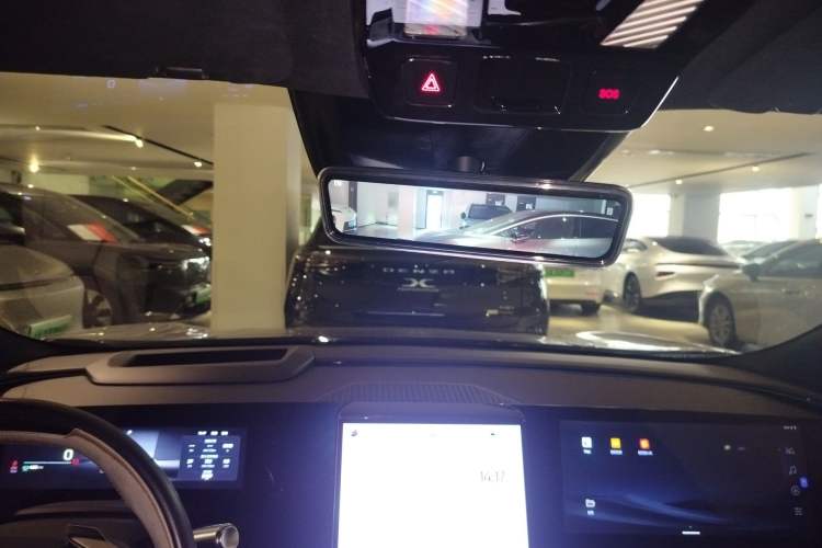 Used HiPhi Y 2023 765 km Flagship Edition Headliner