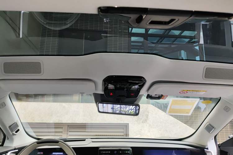 Used HiPhi Y 2023 560 km Elite Version Headliner