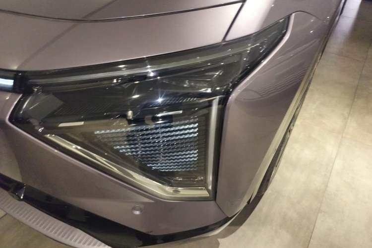 Used HiPhi Y 2023 765 km Flagship Edition Left Front Headlight