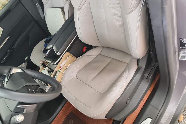 Used HiPhi Y 2023 560 km Elite Version Left Front Seat