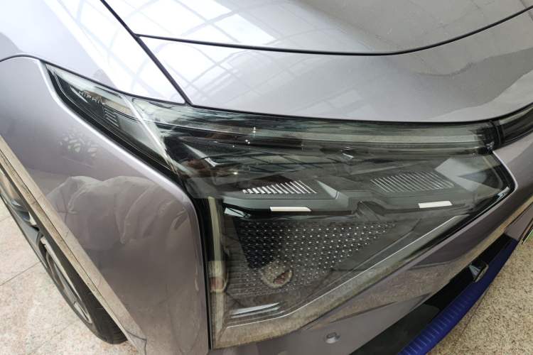 Used HiPhi Y 2023 560 km Elite Version Right Front Headlight