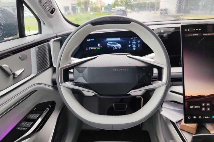 Used HiPhi Y 2023 560 km Elite Version Steering Wheel