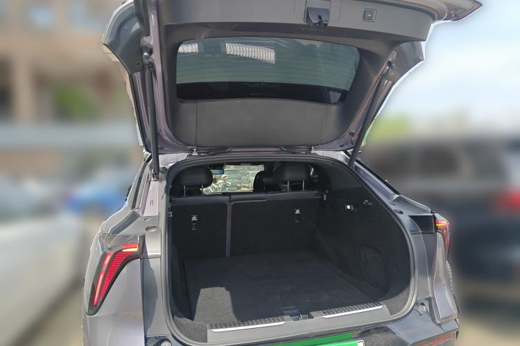 Used HiPhi Y 2023 560 km Pioneer Edition Trunk
