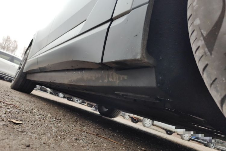 Used HiPhi Y 2023 560 km Pioneer Edition Chassis Front Right