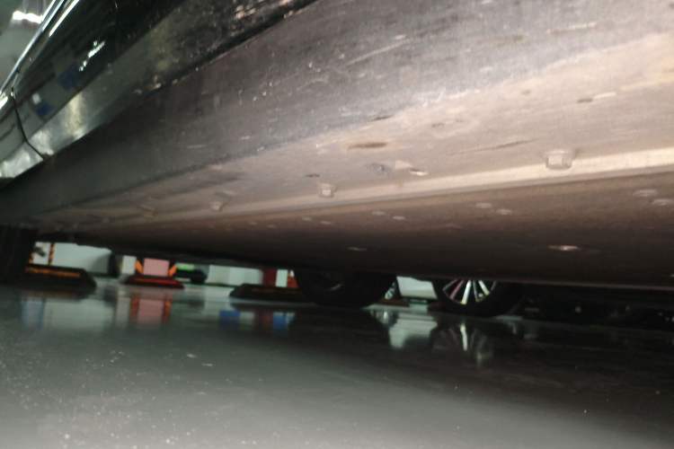 Used HiPhi Y 2023 560 km Pioneer Edition Chassis Front Right