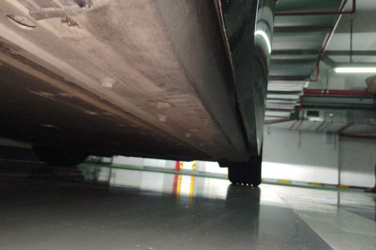 Used HiPhi Y 2023 560 km Pioneer Edition Chassis Rear Right