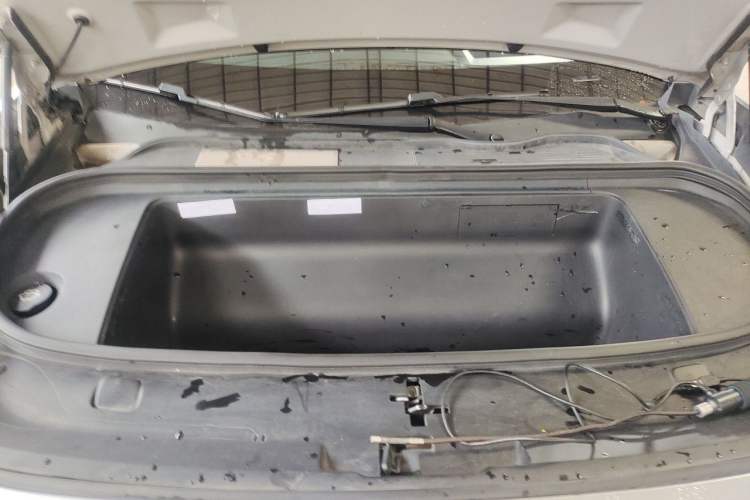 Used HiPhi Y 2023 560 km Pioneer Edition Engine Bay