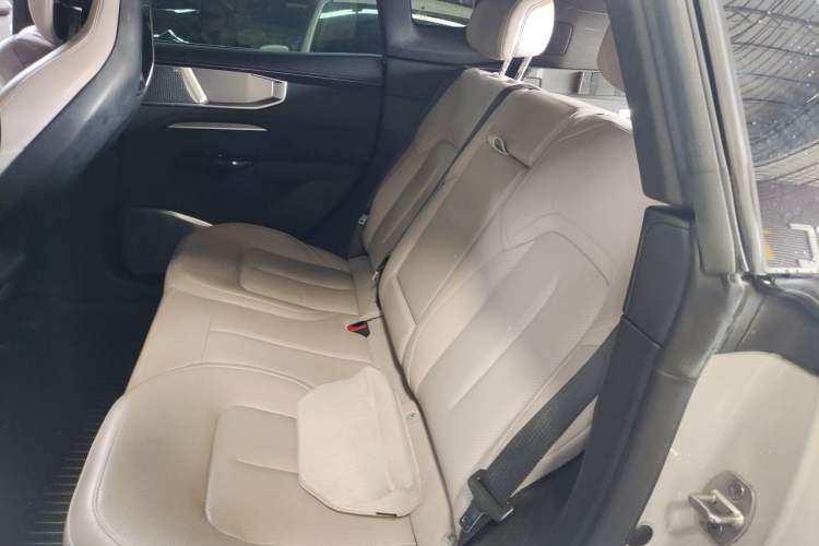 Used HiPhi Y 2023 560 km Pioneer Edition Left Rear Seat