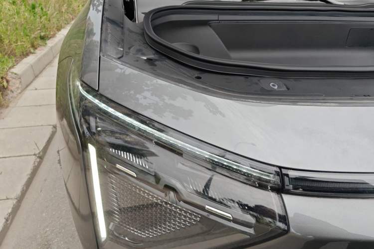 Used HiPhi Y 2023 765 km Flagship Edition Right Front Headlight