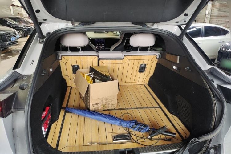Used HiPhi Y 2023 560 km Pioneer Edition Trunk