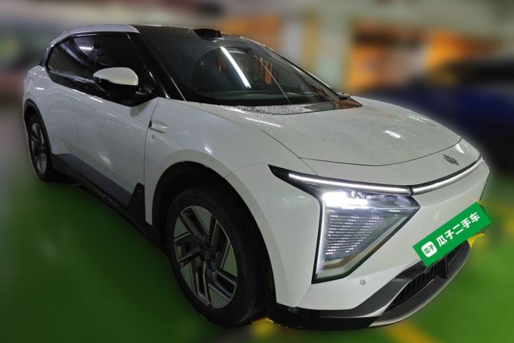 Used HiPhi Y 2023 560 km Pioneer Edition Front Right 45 Deg