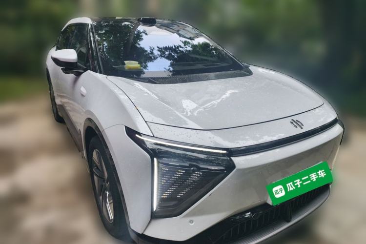 Used HiPhi Y 2023 560 km Pioneer Edition Front Right 45 Deg