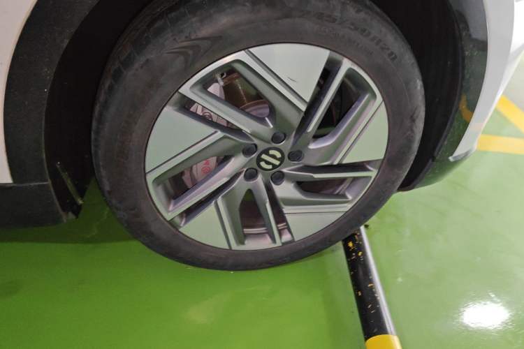 Used HiPhi Y 2023 560 km Pioneer Edition Right Front Wheel Hub