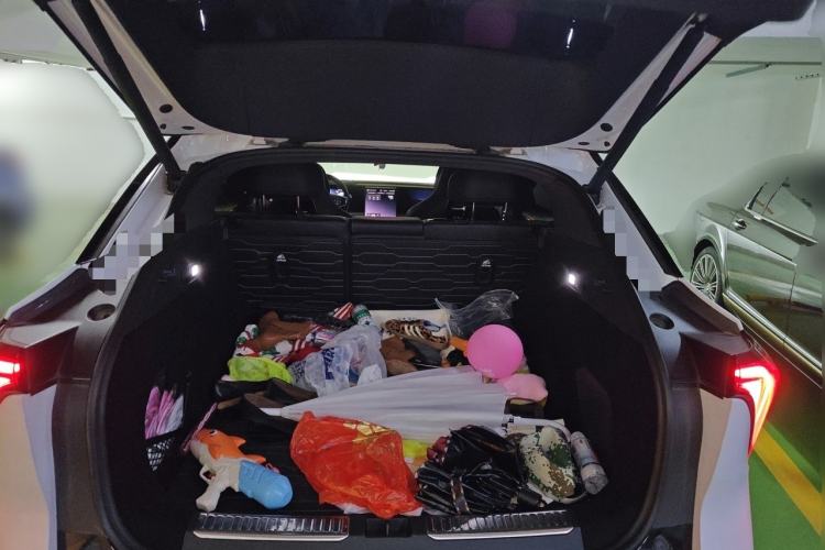 Used HiPhi Y 2023 560 km Pioneer Edition Trunk