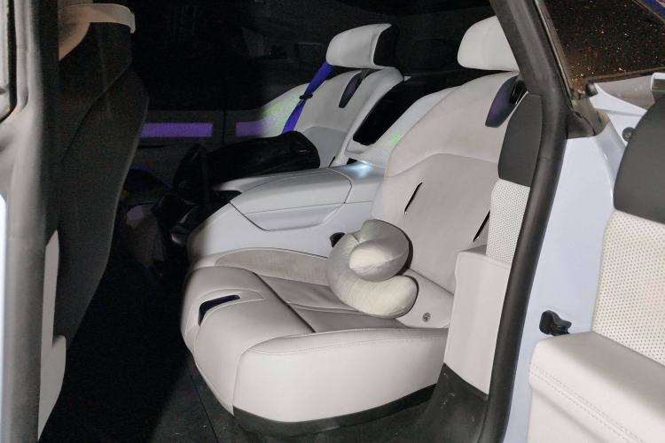 Used HiPhi Z 2023 Four-Seat Version Left Rear Seat