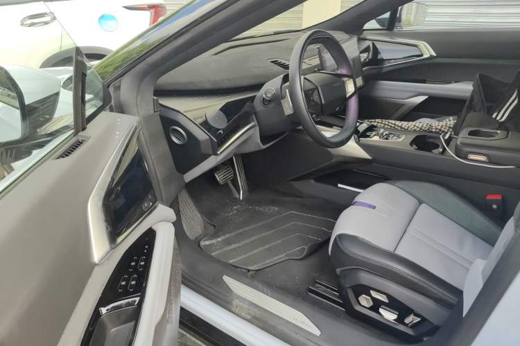 Used HiPhi Z 2023 Four-Seat Version Driver Seat