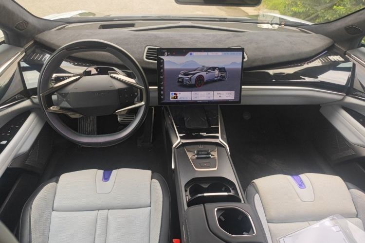 Used HiPhi Z 2023 Five-Seater Version Center Console