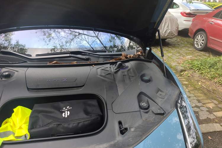 Used HiPhi Z 2023 Four-Seat Version Engine Bay Left
