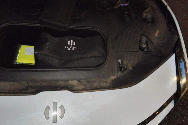 Used HiPhi Z 2023 Four-Seat Version Engine Bay Left