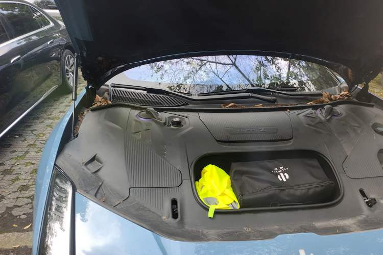 Used HiPhi Z 2023 Four-Seat Version Engine Bay Right