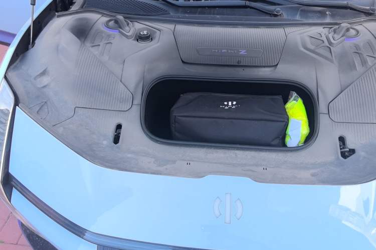 Used HiPhi Z 2023 Four-Seat Version Engine Bay Right