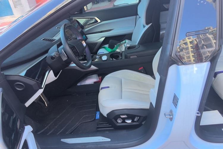Used HiPhi Z 2023 Four-Seat Version Left Front Seat