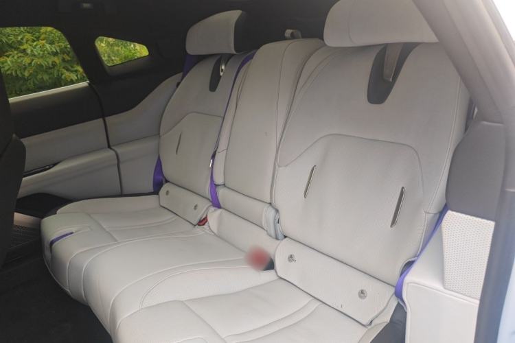 Used HiPhi Z 2023 Five-Seater Version Left Rear Seat