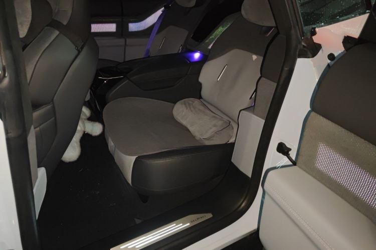 Used HiPhi Z 2023 Four-Seat Version Left Rear Seat