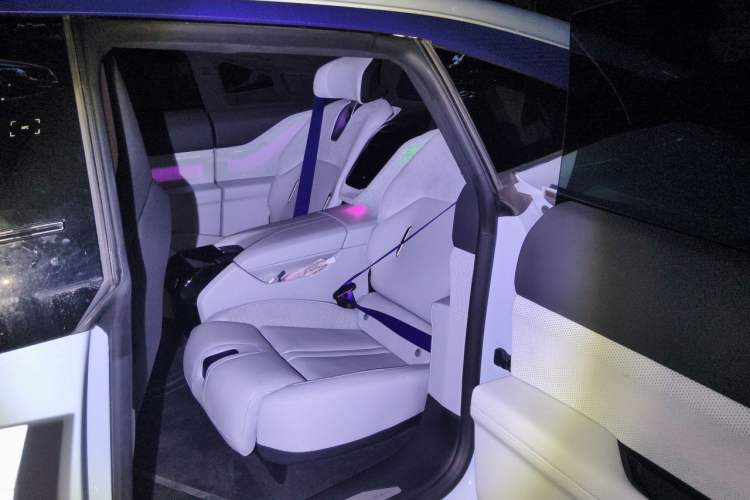 Used HiPhi Z 2023 Four-Seat Version Left Rear Seat