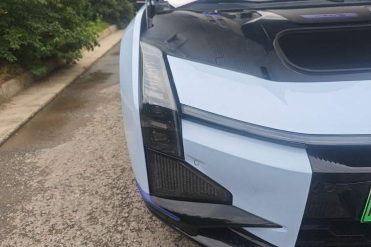 Used HiPhi Z 2023 Five-Seater Version Right Front Headlight