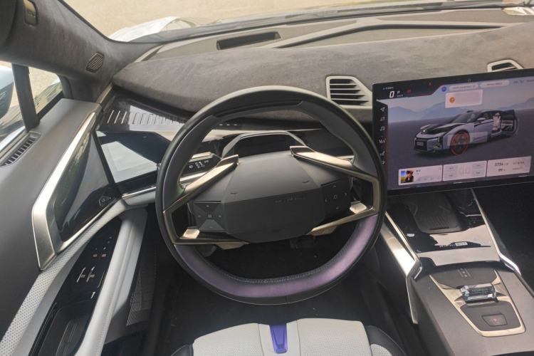 Used HiPhi Z 2023 Five-Seater Version Steering Wheel