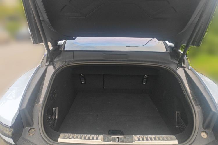 Used HiPhi Z 2023 Five-Seater Version Trunk