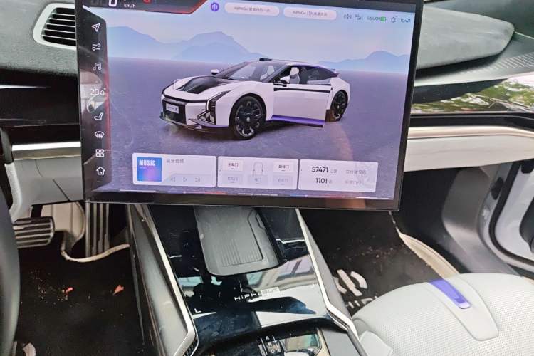 Used HiPhi Z 2023 Four-Seat Version Audio And AC Panel