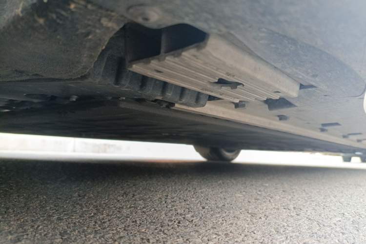 Used HiPhi Z 2023 Four-Seat Version Chassis Front Left