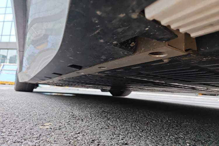 Used HiPhi Z 2023 Four-Seat Version Chassis Rear Left