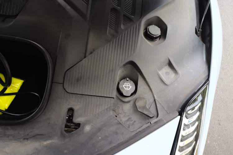 Used HiPhi Z 2023 Four-Seat Version Engine Bay Left