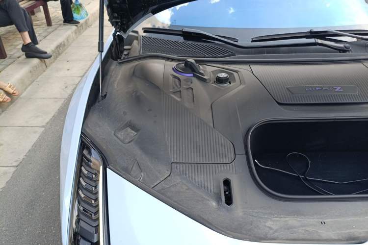 Used HiPhi Z 2023 Four-Seat Version Engine Bay Right