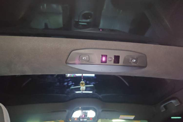 Used HiPhi Z 2023 Four-Seat Version Headliner