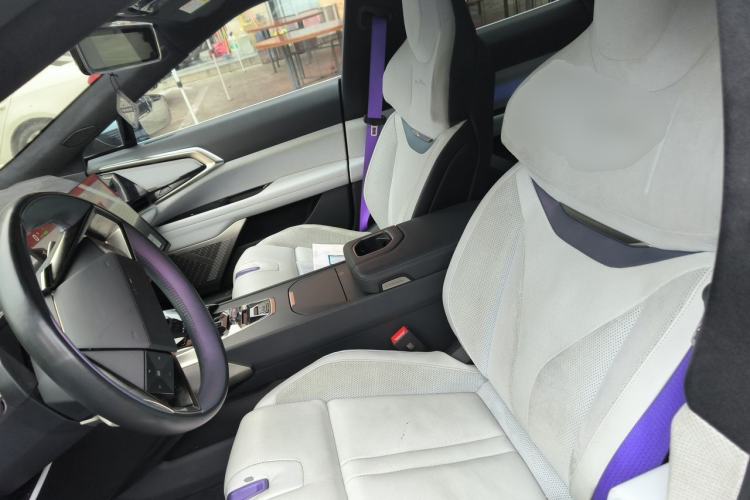 Used HiPhi Z 2023 Four-Seat Version Left Front Seat
