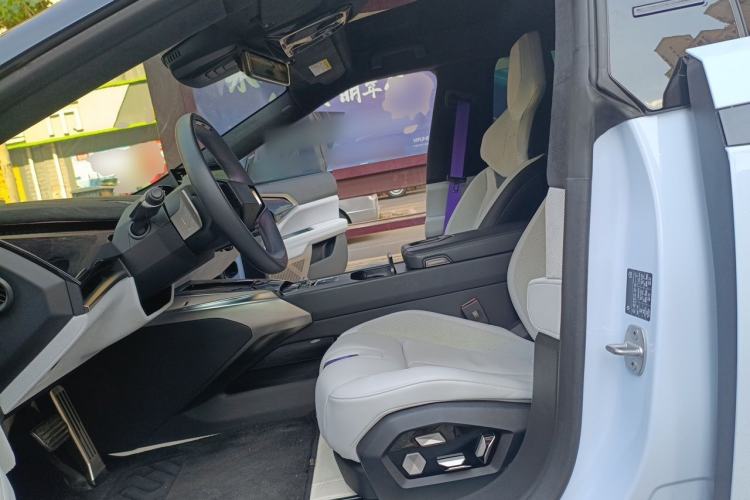 Used HiPhi Z 2023 Four-Seat Version Left Front Seat